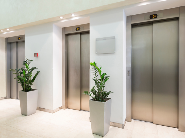 traction elevator